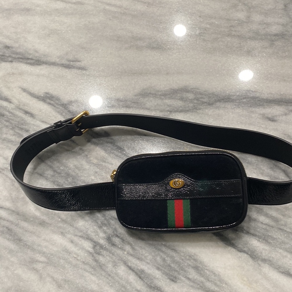 Gucci black belt bag with green and red stripe